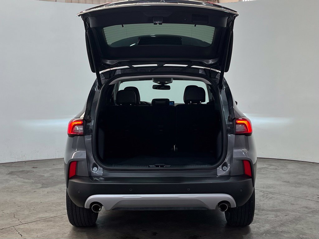 Certified 2025 Ford Escape Platinum AWD/4WD image 13