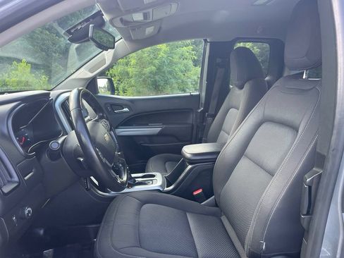 Used 2021 Chevrolet Colorado LT w/ Fleet Safety Package RWD image 2