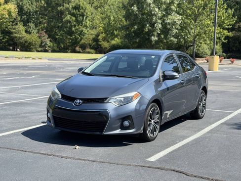 Used 2015 Toyota Corolla S w/ Driver Convenience Package FWD image 3