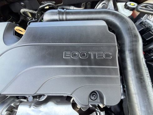 Used 2021 Chevrolet Malibu LT image 31