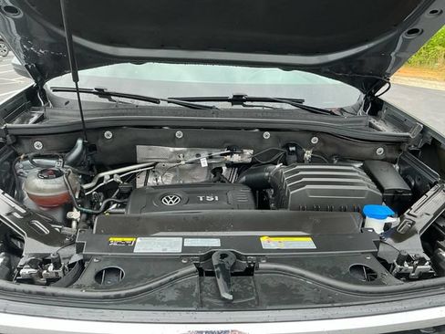 Used 2023 Volkswagen Atlas SEL AWD/4WD image 18