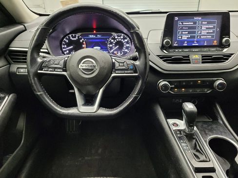 Used 2021 Nissan Altima 2.5 SV w/ SV Premium Package AWD/4WD image 22