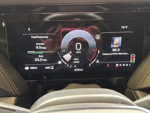 Used 2025 GMC Yukon AT4 AWD/4WD image 27