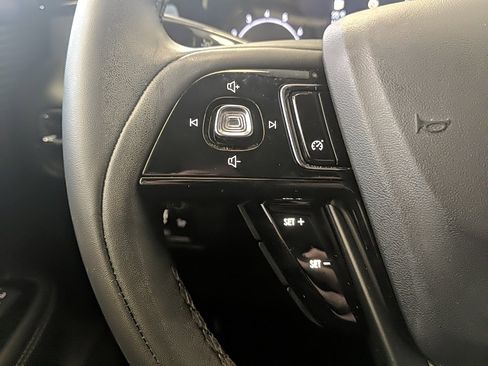 Certified 2022 Lincoln Corsair FWD w/ Equipment Group 101A image 15