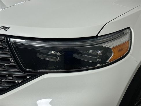 Used 2022 Ford Explorer XLT w/ Equipment Group 202A image 25