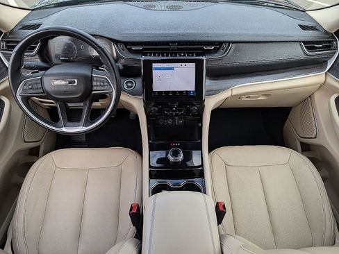 Used 2022 Jeep Grand Cherokee L Limited image 22