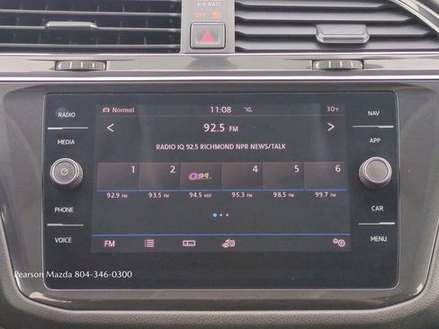 Used 2018 Volkswagen Tiguan SEL image 19