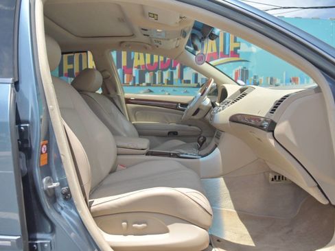 Used 2005 INFINITI Q45 w/ (P01) Premium Pkg image 40