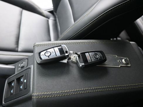 New 2026 Ford Bronco Badlands image 18