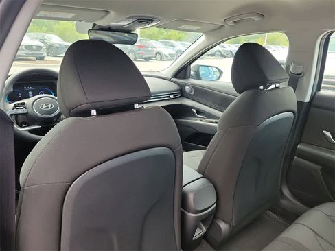 New 2025 Hyundai Elantra SE w/ Cargo Package image 11