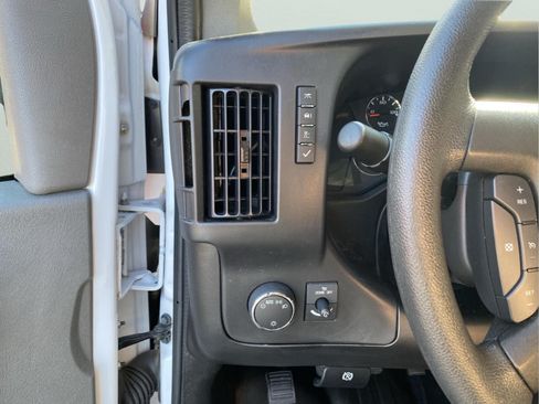 Used 2025 GMC Savana 2500 w/ Driver Convenience Package RWD image 18
