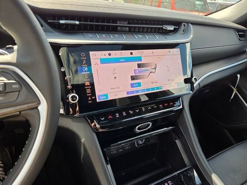 New 2026 Jeep Grand Cherokee L Limited image 25