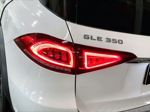 Used 2021 Mercedes-Benz GLE 350 4MATIC image 28