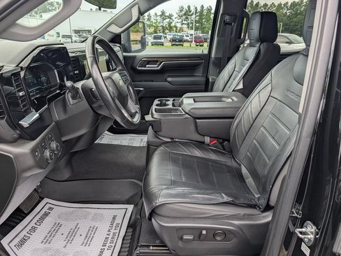 Used 2023 Chevrolet Silverado 1500 LT w/ Protection Package AWD/4WD image 19