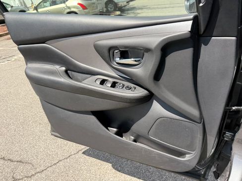 Used 2022 Nissan Murano S image 23