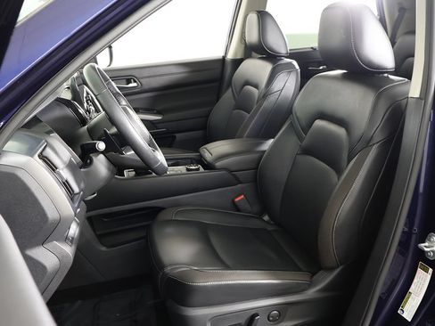 Used 2023 Nissan Pathfinder SL w/ SL Premium Package AWD/4WD image 32