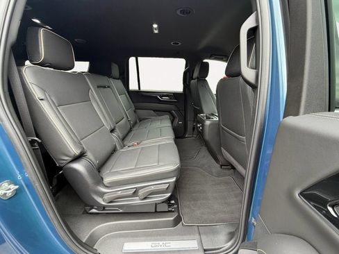 Used 2025 GMC Yukon XL Elevation AWD/4WD image 23