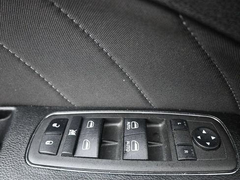 Used 2022 Dodge Charger SXT w/ Blacktop Package RWD image 19