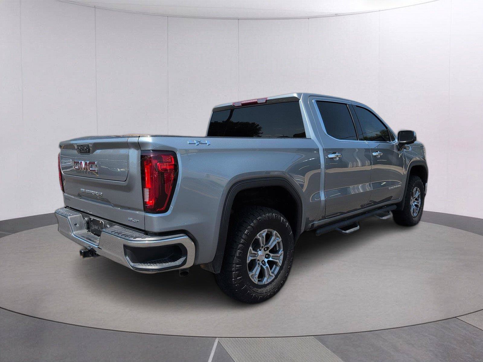 Used 2024 GMC Sierra 1500 SLT AWD/4WD image 7