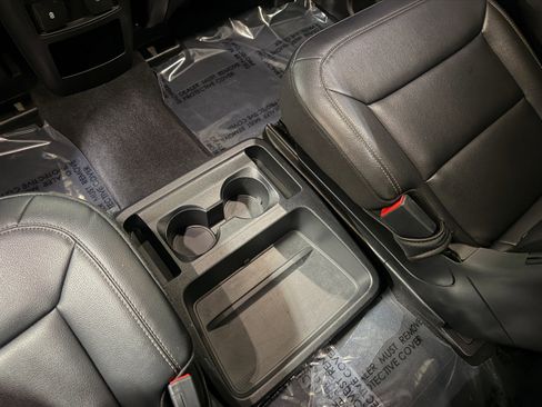 Certified 2020 Ford Explorer XLT w/ Equipment Group 202A image 12