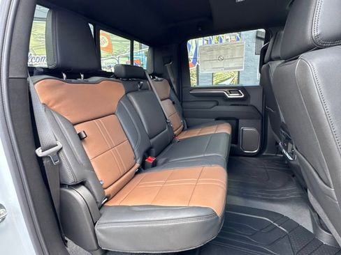 New 2026 Chevrolet Silverado 3500 High Country w/ Technology Package AWD/4WD image 9