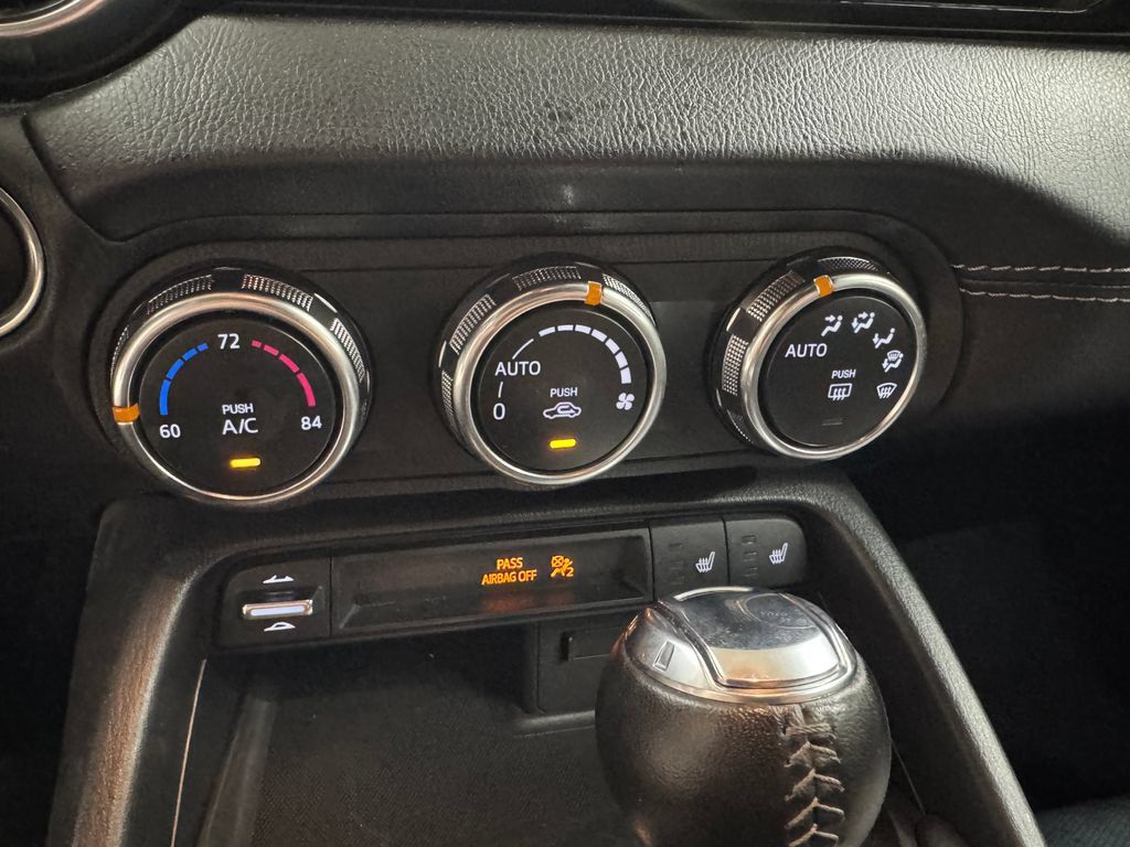 Used 2025 MAZDA MX-5 Miata RF Grand Touring RWD image 20