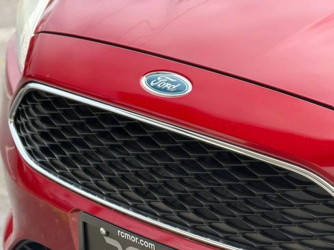 Used 2015 Ford Focus SE FWD image 9