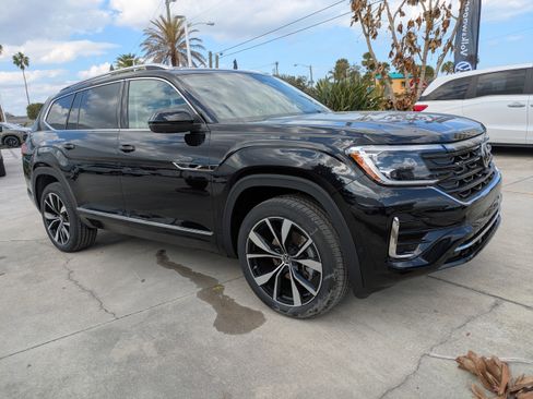 New 2026 Volkswagen Atlas SEL Premium R-Line AWD/4WD image 2