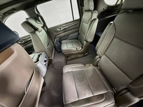 Used 2021 GMC Yukon XL Denali w/ Denali Premium Package AWD/4WD image 26
