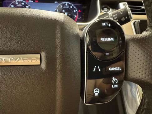 Used 2020 Land Rover Range Rover Sport HSE image 31