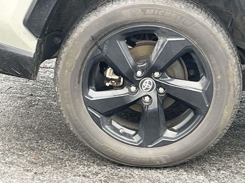 Used 2019 Toyota RAV4 XSE image 12