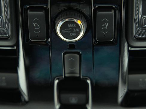 New 2026 GMC Yukon XL AT4 w/ AT4 Premium Plus Package AWD/4WD image 45