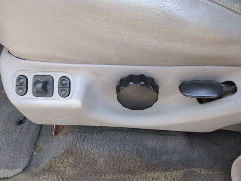 Used 2001 Ford F150 Lariat AWD/4WD image 17