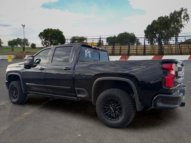 Used 2024 Chevrolet Silverado 2500 High Country w/ High Country Premium Package AWD/4WD image 4