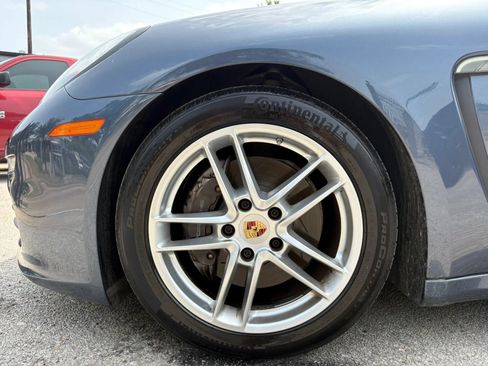 Used 2015 Porsche Panamera 4 AWD/4WD image 34