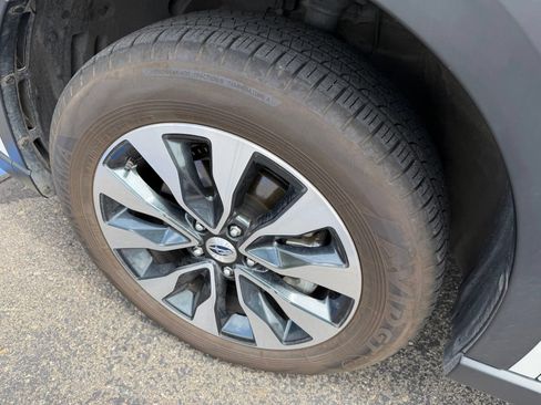 Used 2024 Subaru Outback Limited AWD/4WD image 16