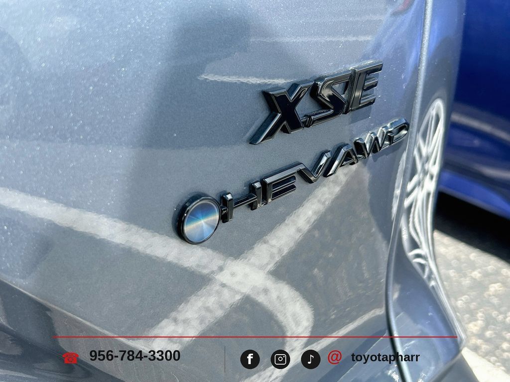 Used 2025 Toyota Corolla Cross AWD Hybrid w/ Convenience Package image 28