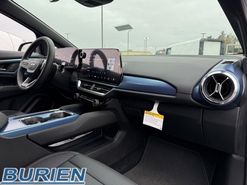 New 2026 Chevrolet Equinox EV LT image 18