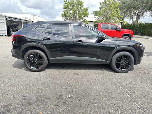 Certified 2025 Chevrolet Trax ACTIV w/ Driver Confidence Package FWD image 7