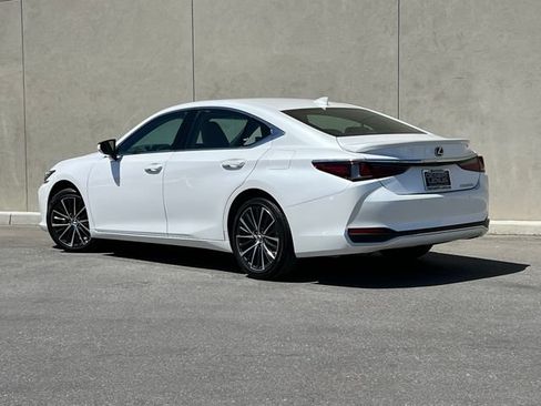 Used 2025 Lexus ES 300h w/ Premium Package FWD image 5