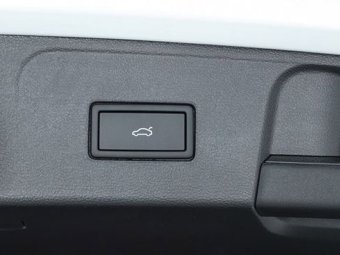 New 2026 Volkswagen Atlas SEL image 30