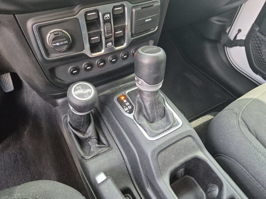 Used 2021 Jeep Gladiator Sport AWD/4WD image 12