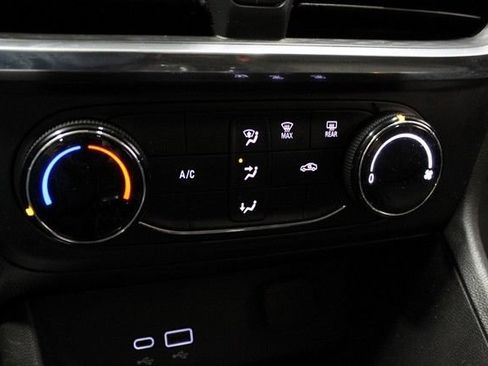 Used 2024 Buick Encore GX Preferred FWD image 28