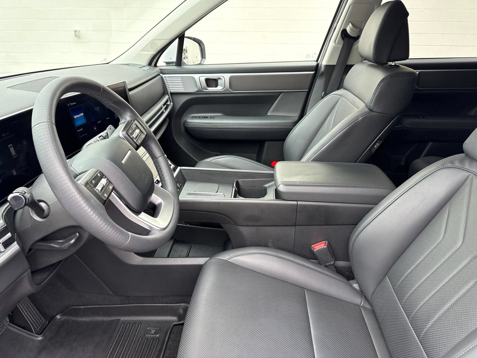 Used 2025 Hyundai Santa Fe SEL FWD image 24