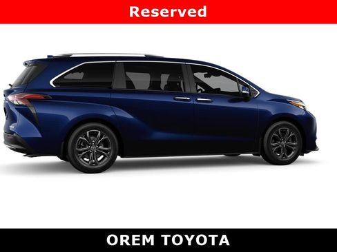 New 2026 Toyota Sienna Platinum image 11