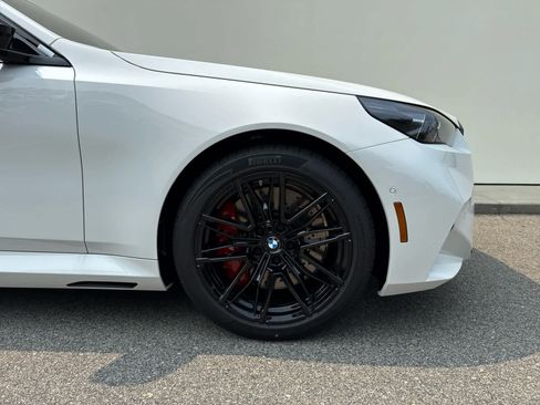 New 2026 BMW M5 w/ Executive Package image 9