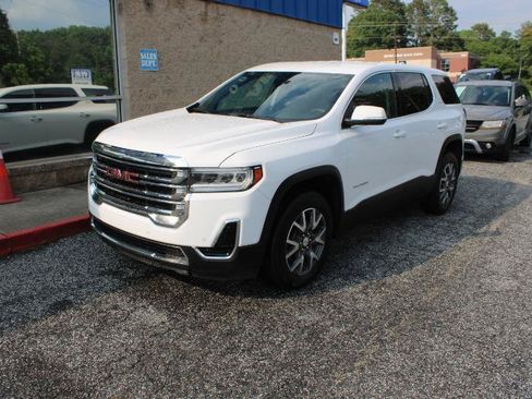 Used 2023 GMC Acadia SLE FWD image 3