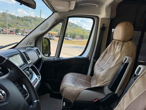 Used 2021 RAM ProMaster 1500 w/ Convenience Group FWD image 22