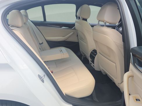 Used 2020 BMW 530i w/ Convenience Package RWD image 15