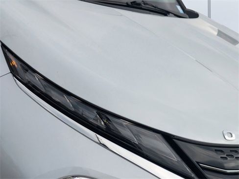 Used 2023 Mitsubishi Outlander SE image 9